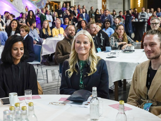 Kronprinsesse Mette-Marit på plass i salen for åpningen av Oslo Innovation Week 2022. Foto: Lise Åserud / NTB